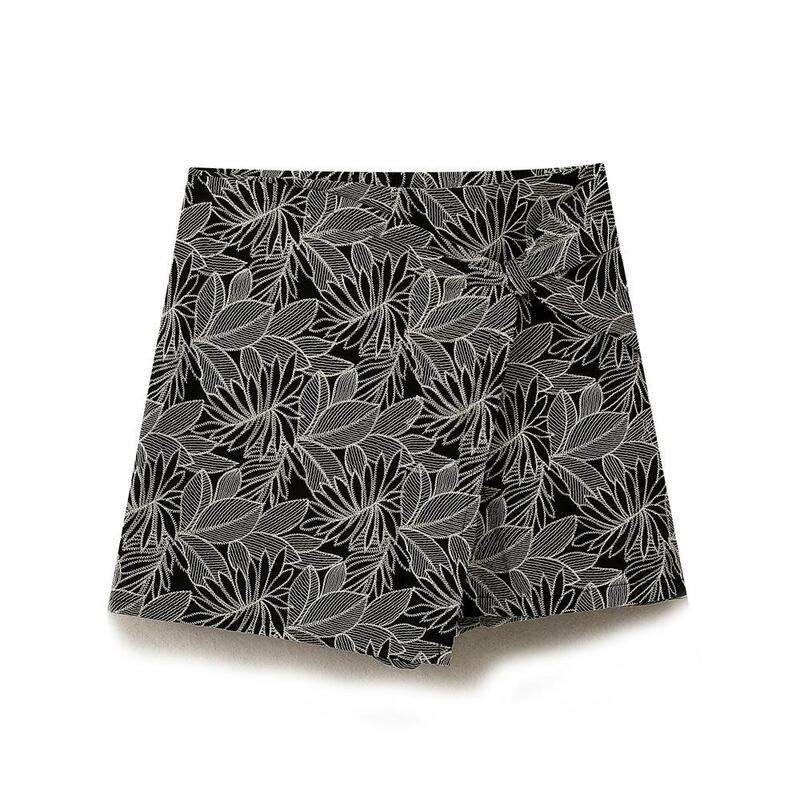 Women New Fashion Embroidery High Waist Culottes Female Shorts Summer Chic Asymmetrical Back Zipper Casual Slim Short Pants