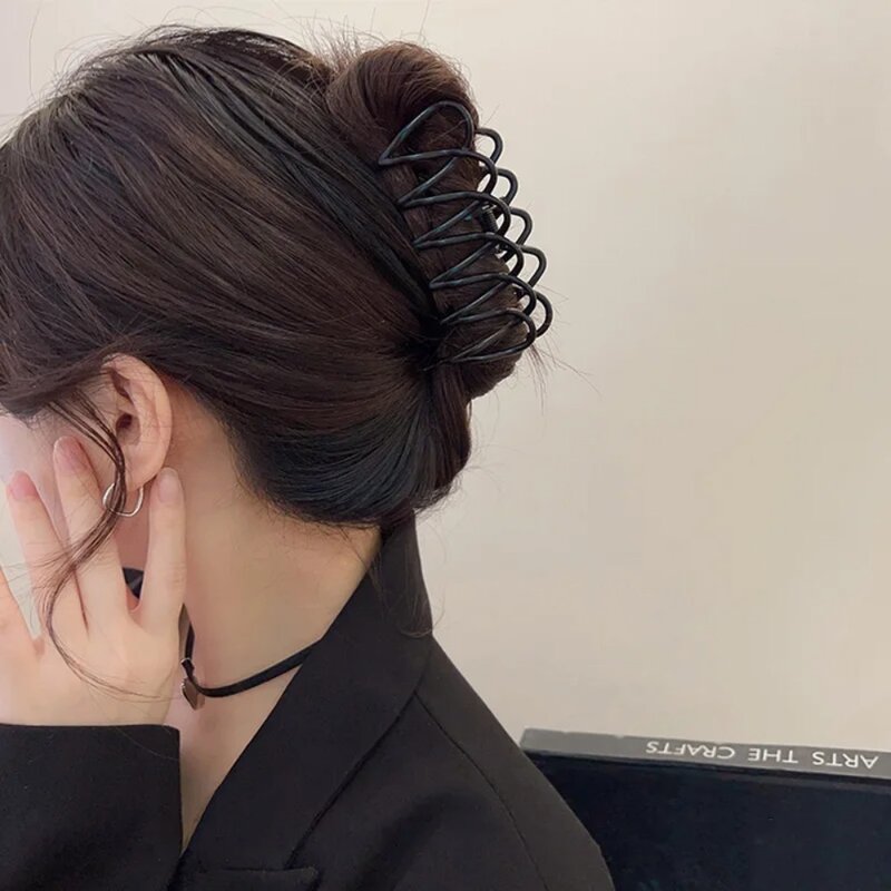 Klip rambut cakar logam wanita mewah perak berongga jepit rambut elegan jepit rambut geometris antik aksesori rambut besar