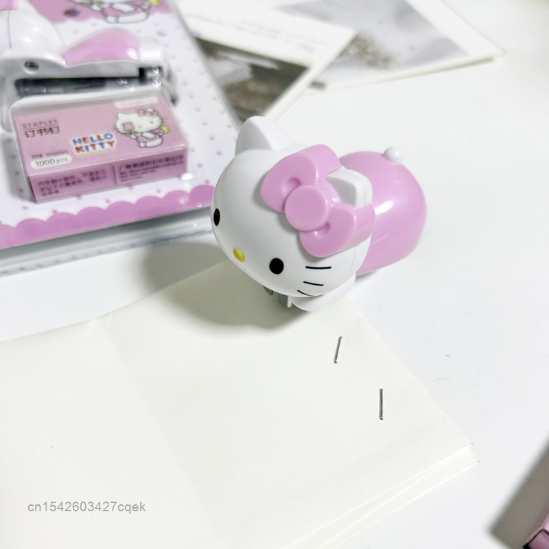 Sanrio Hello Kitty Mini Grampeador para Estudante, Criativo Portátil Pequeno Pasta de Papel, Material Escolar Escritório Y2k, Grampeadores Kawaii, Rosa