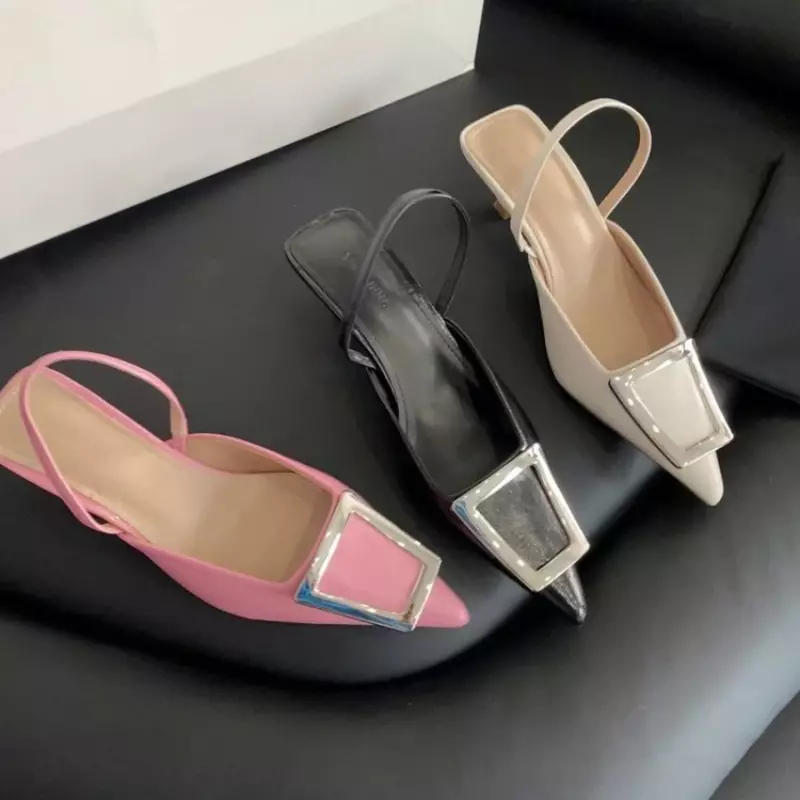 2024 Sommer Modedesigner spitzen Zehen Frauen Sandalen elegante Metalls chnalle Schuhe Damen Outdoor-Kleid High Heel Sandalen