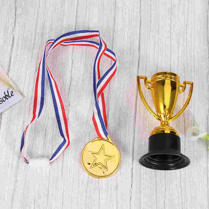 Artículos de fiesta de 16 piezas para niños, premios, suministros de medallas, trofeo pequeño, trofeos