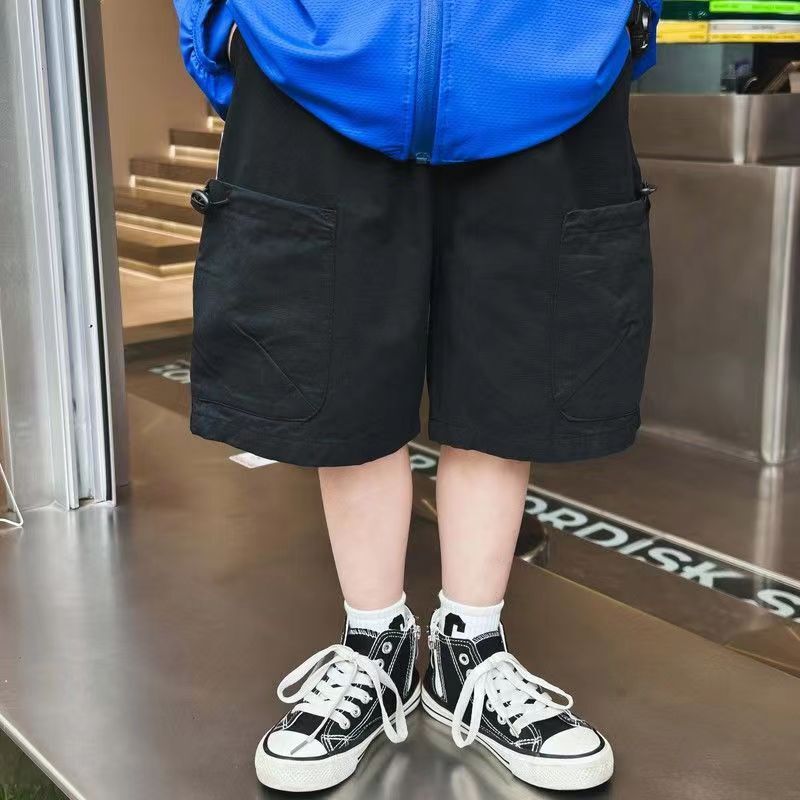 Летние шорты для мальчиков Новинка 2024 Милая одежда в японском стиле детские летние тонкие брюки-карго среднего размера в детском стиле спортивные штаны с пятью четверти