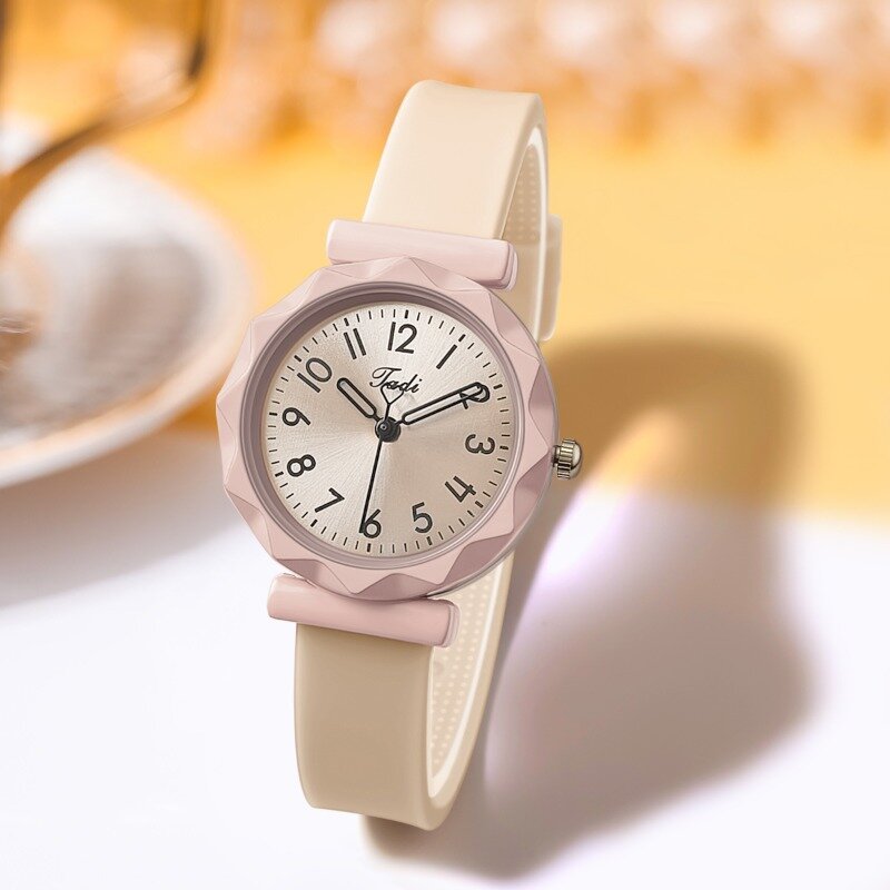 นาฬิกาควอตซ์สำหรับผู้หญิงสายนาฬิกาซิลิโคนของขวัญหรูหราแฟชั่นเรียบง่ายนาฬิกาข้อมือสตรี