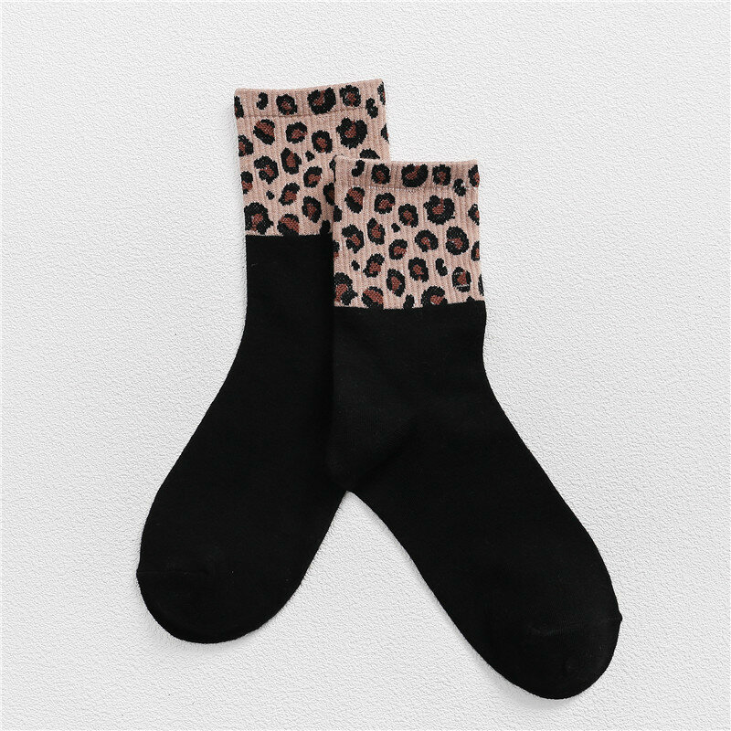 Calcetines de algodón con estampado de leopardo para mujer, medias de tubo medio absorbentes de sudor, antideslizantes, de colores