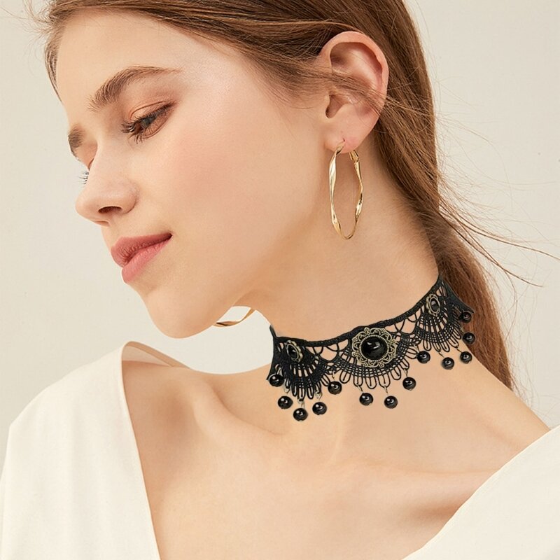 Blumen-Spitze-Choker-Halskette, schwarze hohle Spitze-Halskette, verstellbarer Choker, Drop-Versand