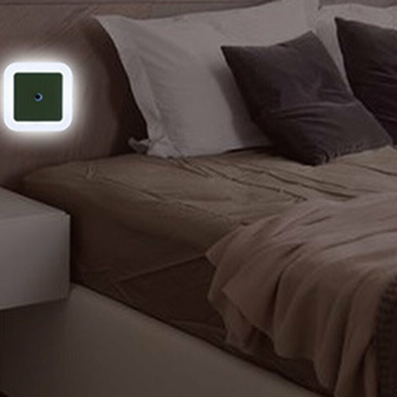 Lampada a induzione a LED intelligente lampada da parete di forma quadrata luce notturna interruttore automatico sensore di luce camera da letto forniture per la casa