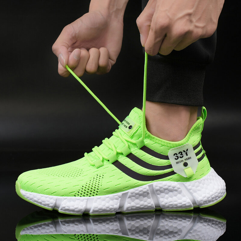 Sepatu lari wanita, sneaker jala bernafas putih, sepatu Platform nyaman untuk olahraga luar ruangan pria 2023
