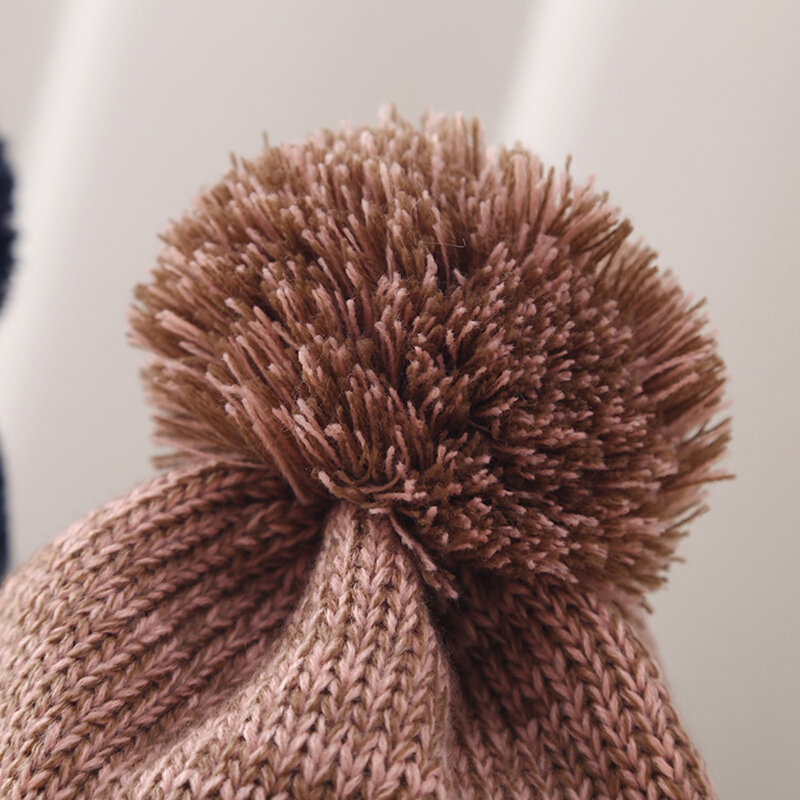 Dzieci chłopcy dzianinowy sweter czapka gazeciarza miękka lekka haftowana zimowa czapka dinozaura dzianinowa czapka malucha z kulką z frędzlami