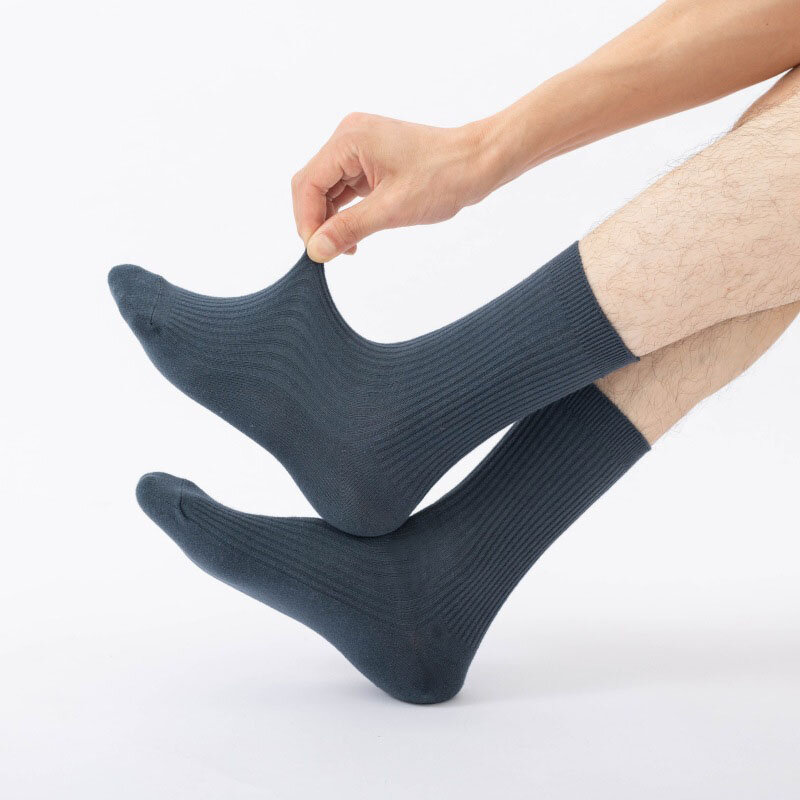 ถุงเท้าผ้าฝ้ายแท้คุณภาพสูงของผู้ชาย5คู่ลำลองธุรกิจกำจัดกลิ่นดูดซับเหงื่อระบายอากาศได้สีดำสีขาว