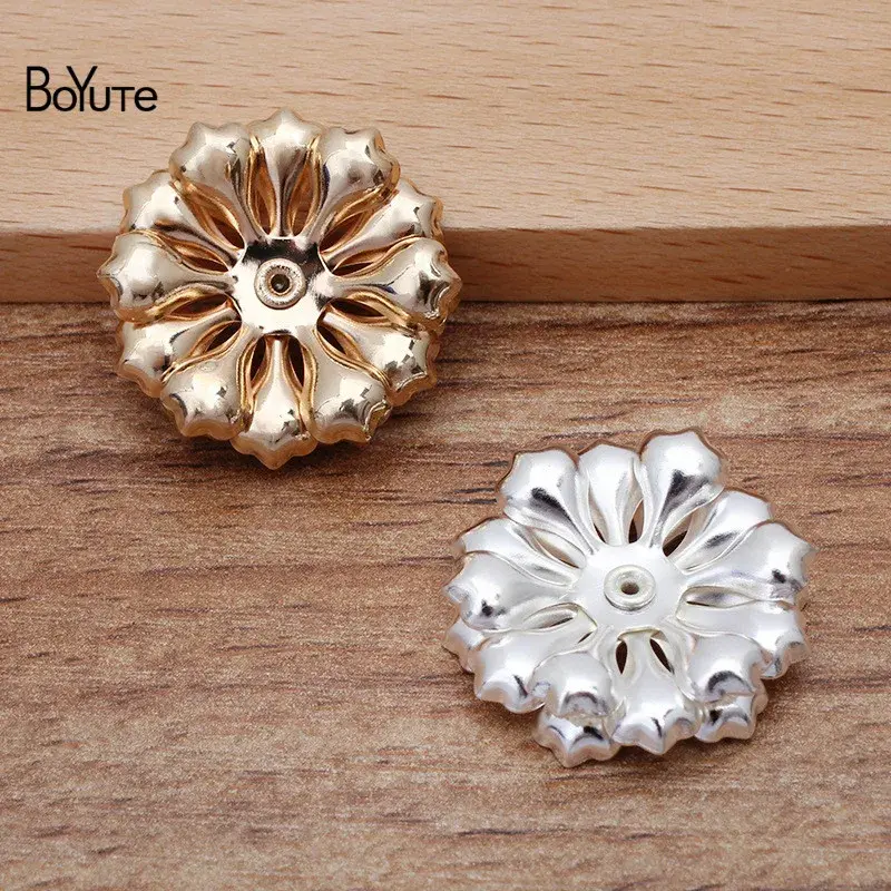 BoYuTe (50 pezzi/lottp) 23MM metallo a tre strati materiali floreali in ottone accessori per gioielli fai da te all'ingrosso