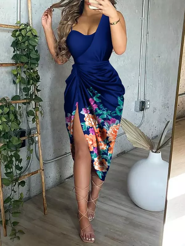 Summer 2024 Lady Dress Sexy One Shoulder Irregular Office Temperament Smocked Slit Fashion Sequin Sewing Slim Fit Party Dress