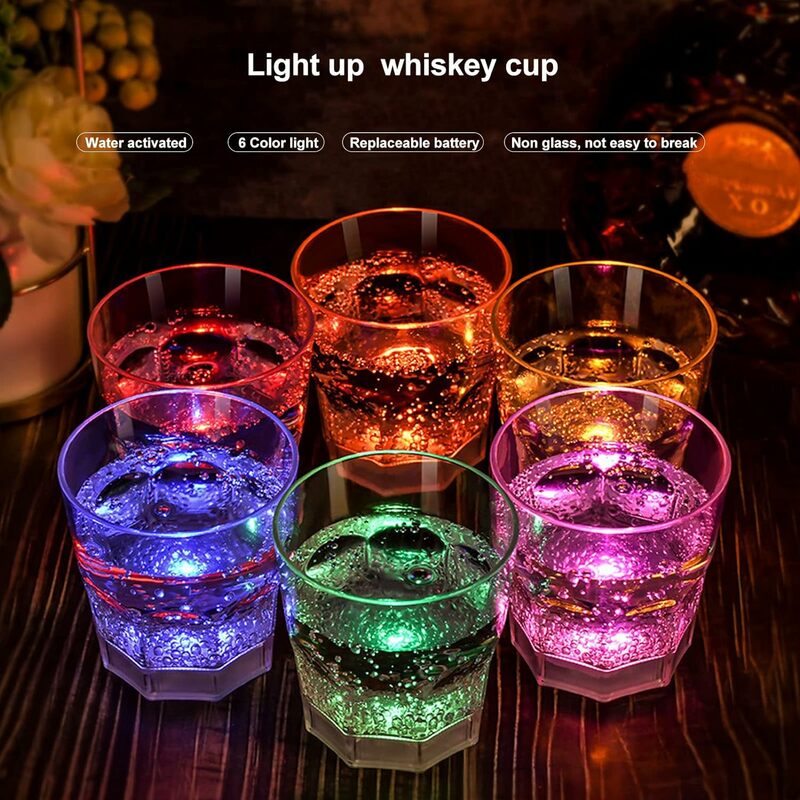 LEDライトアップカップワインシャンパンフルート6パーティーのセット大人、色付きのプラスチック製シャンパンフルートを飲むグラスが輝きます