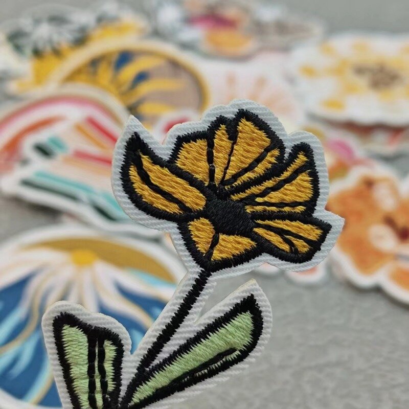 Stiker kain matahari terbit dengan bordir seni stiker DIY kartun kupu-kupu Applique besi dapat dibalik aksesoris untuk tas topi