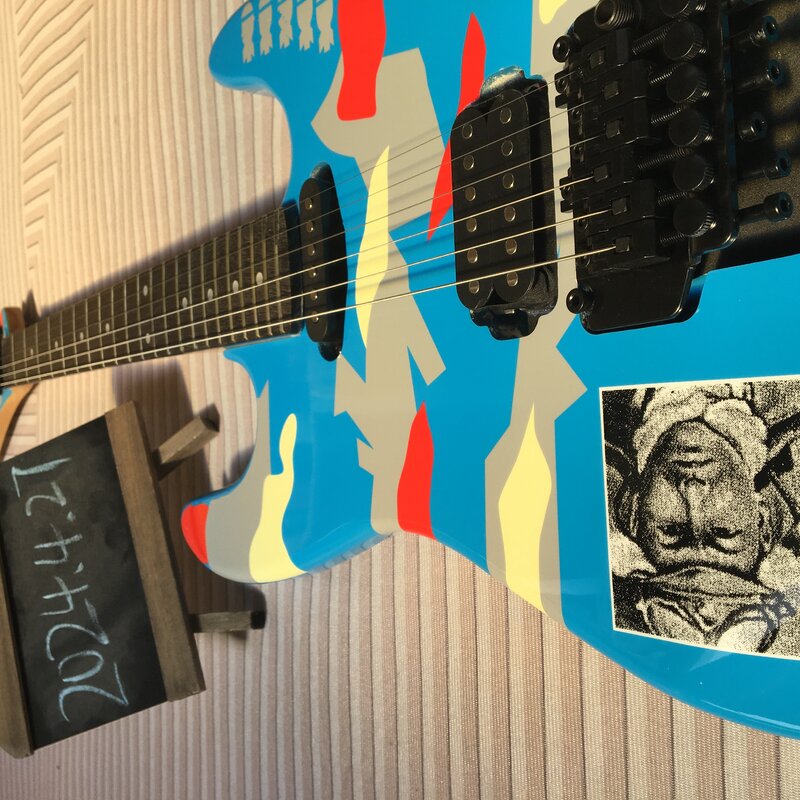 Free shipping in Stock electric guitar order immediately  blue guitars  mahogany body guitars 6 strings guiatrra  guitar