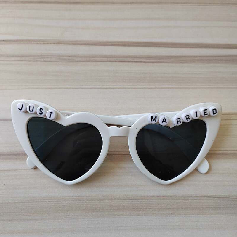 نظارات شمسية على شكل قلب متزوجة للتو ، نظارات زفاف ، حفلة عزوبية ، ظلال عروس ، عريس ، نظارات ديكور للفريق