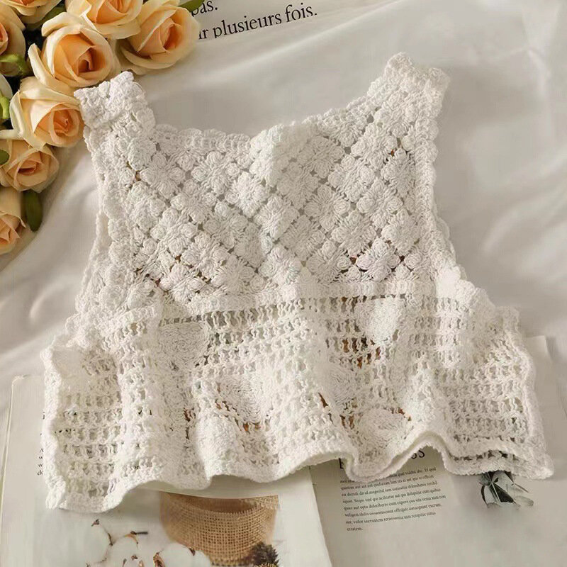 French Retro Hollow Daisy Knitted Forest-style Vest for Women Short V-neck Vest for Outer Layering and Inner Layering Жилет