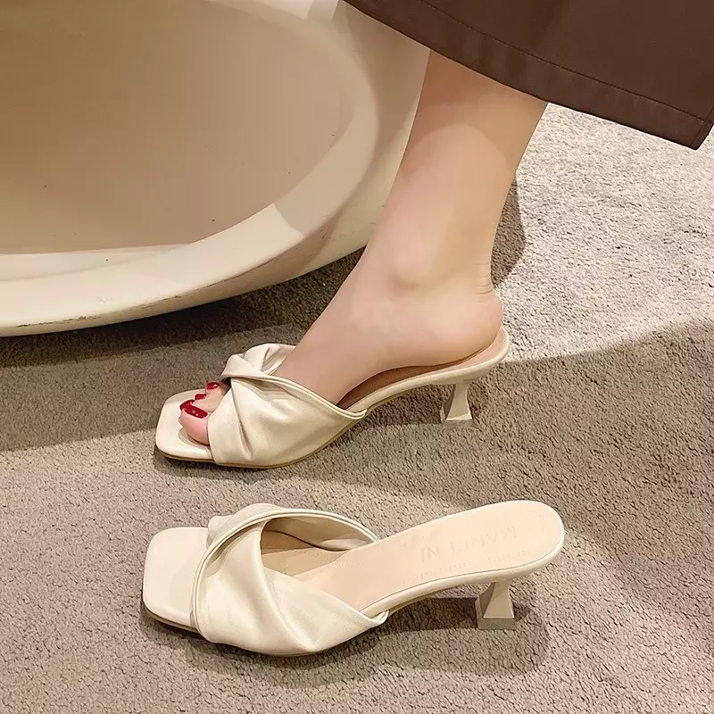 Sepatu untuk wanita Sandal Modern Sandal wanita musim panas mode dangkal Sandal wanita di luar tumit sedang Sandal wanita