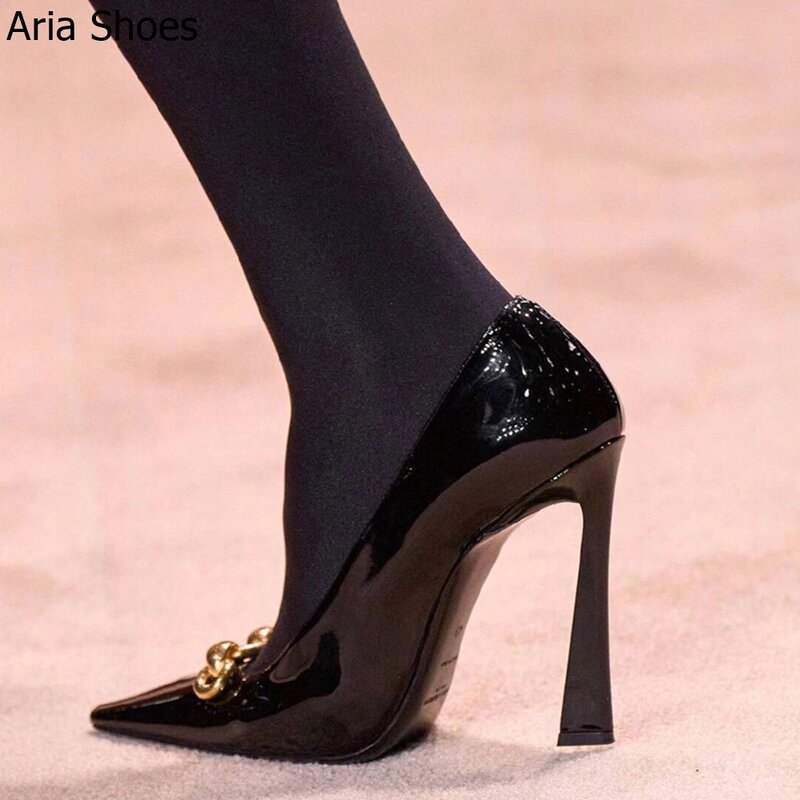Salto alto de couro preto para mulheres, salto deslizante, dedo apontado, fivela de metal, sapato elegante, design francês, estilete de 10cm, verão, novo, 2024