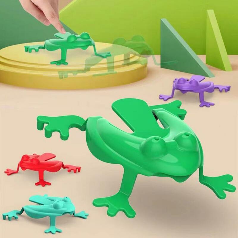 Mainan katak melompat plastik warna-warni untuk anak-anak, mainan katak lompat ukuran saku, mainan pesta nostalgia yang disukai dengan interaksi orang tua dan anak