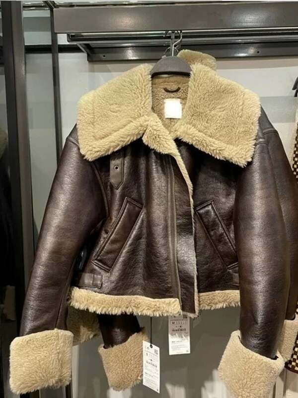 Ly varey lin novo inverno moto motociclista plutônio curto casaco feminino alta rua zíper falso cordeiro jaqueta de couro senhora grosso quente outwear