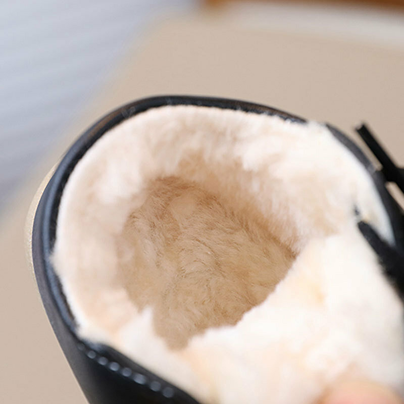 Botas de nieve para niños y niñas, zapatos de suela suave para bebés y niños pequeños de 0 a 2 años, zapatos de algodón de felpa y engrosados en invierno