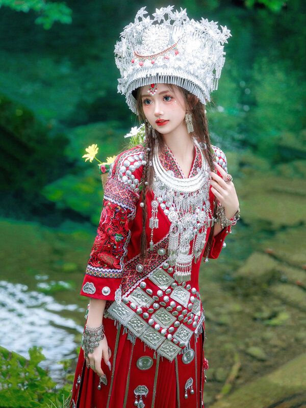 Miao-Roupas de casamento vermelhas femininas, roupas étnicas e minoritárias, Tujia