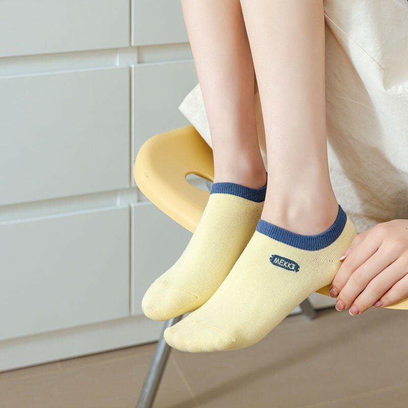 Calcetines de algodón con letras bordadas para mujer, calcetín Invisible, transpirable, cómodo, Color sólido, C108