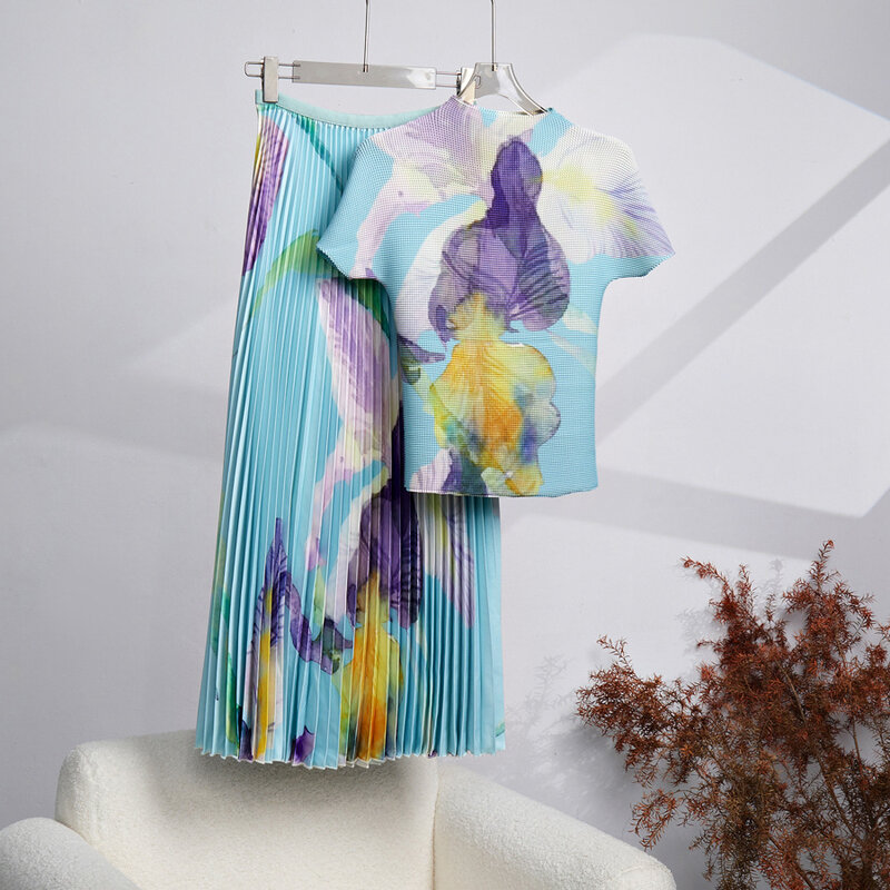 Miyake Pleated Women's Elegant Slim Fit T-shirt Spring and Autumn Plant Flower Pleated Skirt Two Piece Design Small Fashion Set