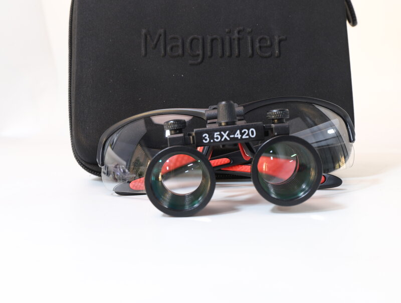 Lupa Dental binocular con marcos de plástico, lupa médica, suministros dentales, piezas de unidad dental, 3.5x