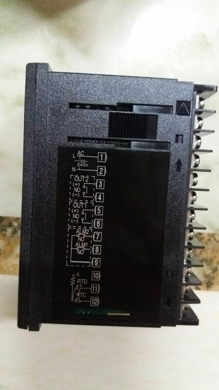 New Original RKC thermostat RH400FK02-M*AN/A