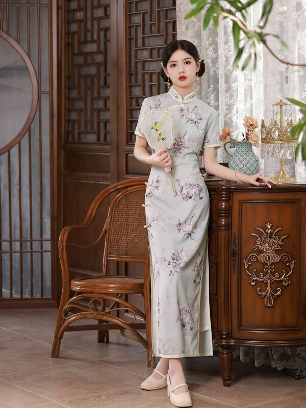 المرأة الأزهار طباعة سليم شيونغسام 2023 الصيف النمط الصيني الرجعية قصيرة الأكمام تشيباو