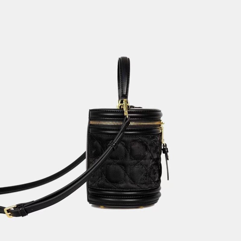 حقيبة يد صغيرة للنساء ، صيف جديد ، حقيبة كروسبودي عالية الجودة ، تشبه الأسطوانة ، تشبه الدلو ، متعددة الاستخدامات وذات شعبية