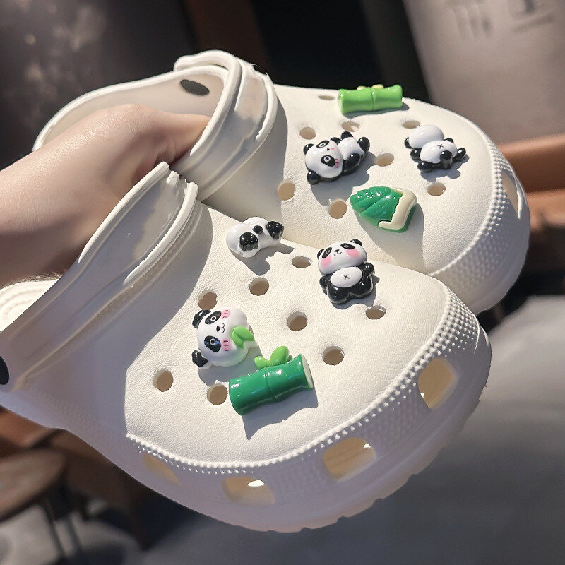 Nowe ozdoby do butów z śliczna mała Panda dziurkami symulowane pędy bambusa klamerka do butów do akcesoria do obuwia 3D