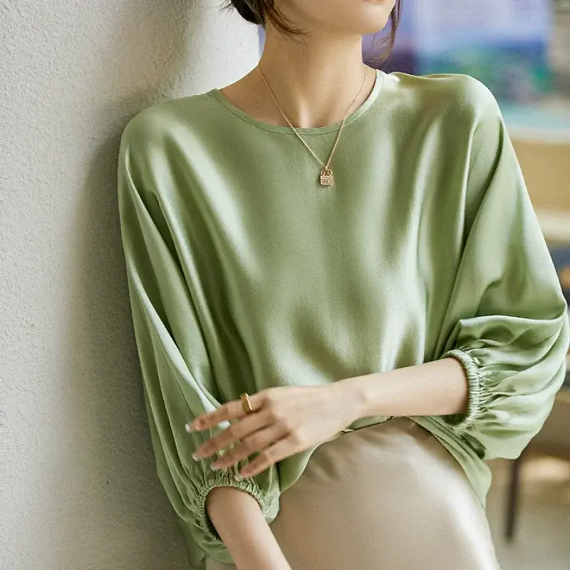 Elegante camisa de cetim de seda manga Batwing, moda coreana, o pescoço, senhora do escritório, tops monocromáticos, roupas soltas, verão, 27195