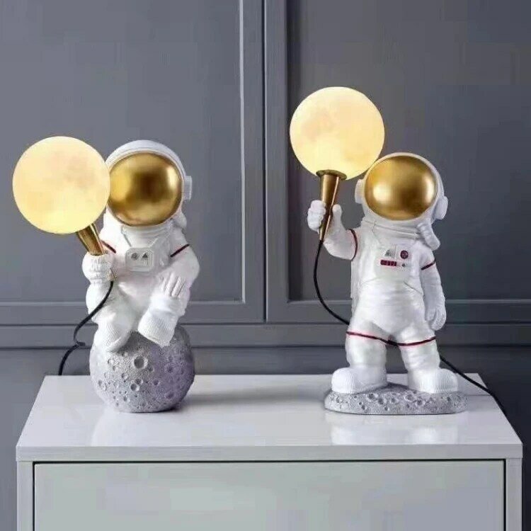 Spaceman Table Lamp Nursery Aerospace Statue Night Lights Decorative Children Bedroom Lantern Kid Birthday Gift
