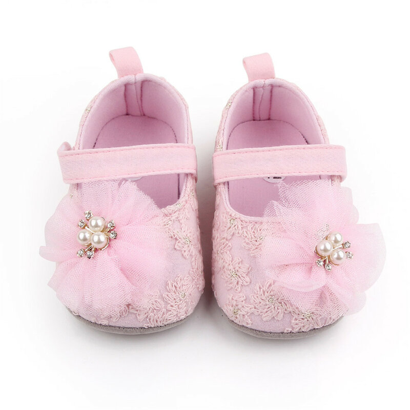 Sapatos sola macia com pérola e flor para o bebê, sapatos princesa para crianças pequenas