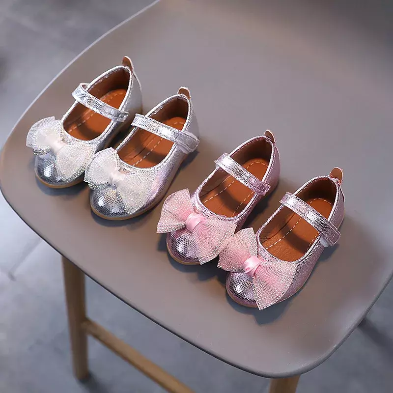Scarpe basse per bambini primaverili scarpe Casual per bambini da principessa in pelle con fiocco in pizzo per bambina H78
