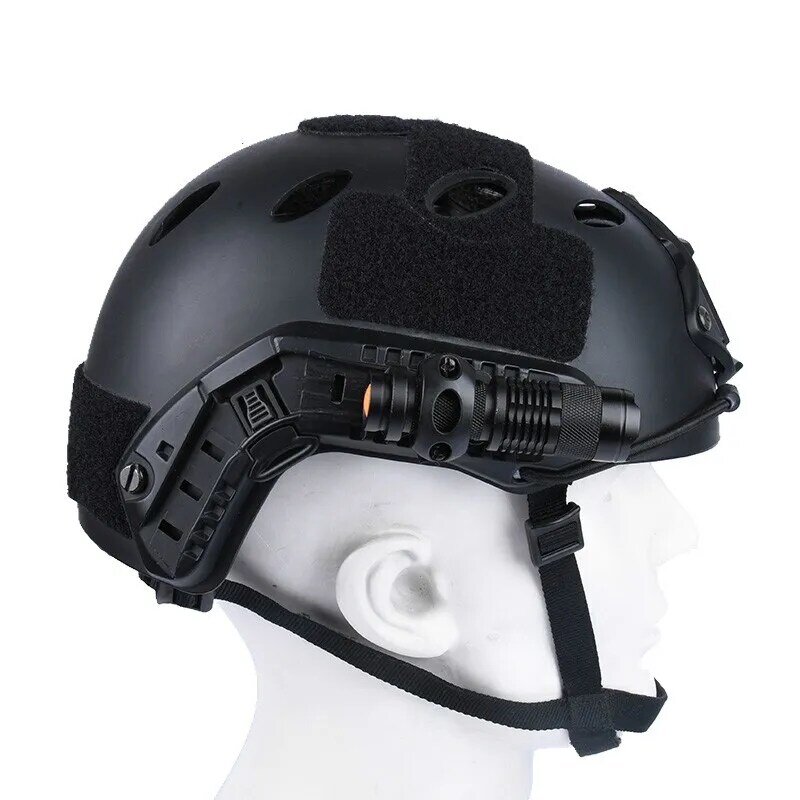 Tactical Military Fast Helmet Light torcia con Zoom telescopico Airsoft Helmet Scout Light con supporto a morsetto singolo per torcia elettrica