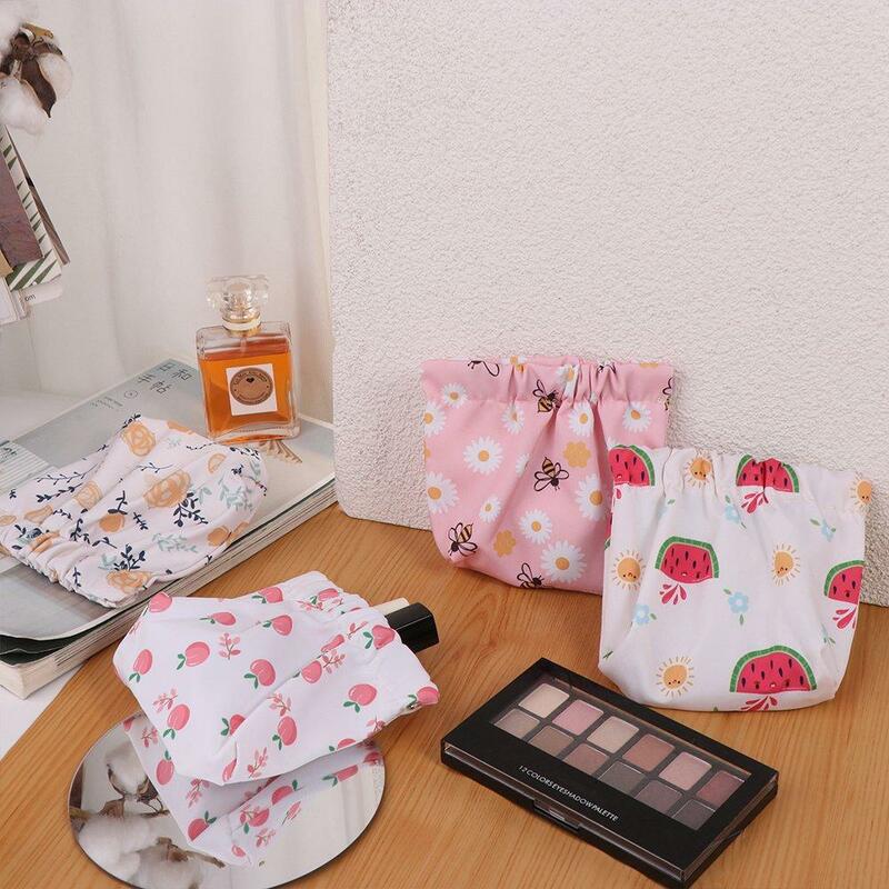 Mini bolsa de cosméticos de cuero Pu, bolsa de maquillaje, bolsa de almacenamiento de lápiz labial, bolsa de auriculares, bolsa de Primavera de flores, viaje