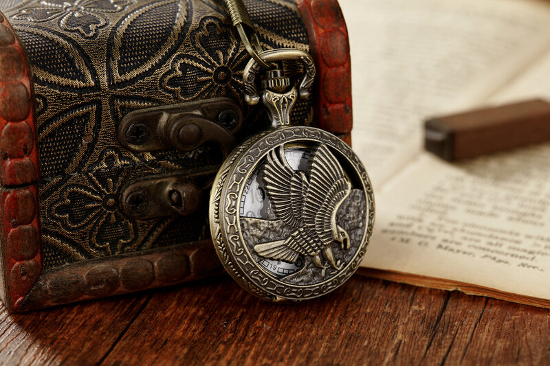 Reloj de bolsillo clásico de animales, accesorio conmemorativo de conejo, pavo real, búho y mariposa, bronce, 2023