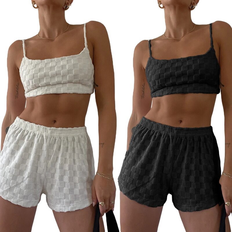 Set pakaian wanita penjualan laris mode musim panas baru 2023 atasan kamisol tali Spaghetti kotak-kotak dengan celana pendek pinggang elastis 2 potong