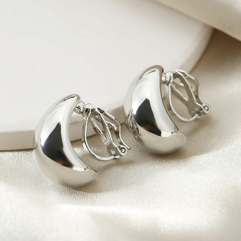 New French Light Luxury Droplet shaped Ear Clip with No Ear Holes, High Grade, Simple and Smooth Female Earrings