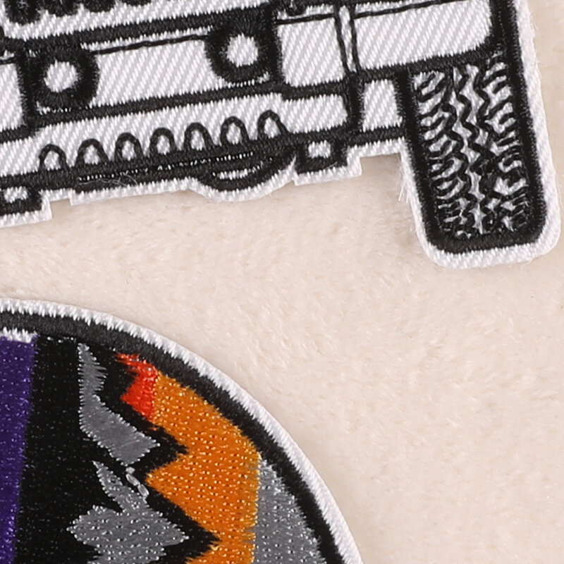 Circular Adhesive Embroidery Patch, DIY Outdoor Sticker, Emblemas, Ferro em remendos, Saco de roupas, Acessórios de tecido, Novo, 2024