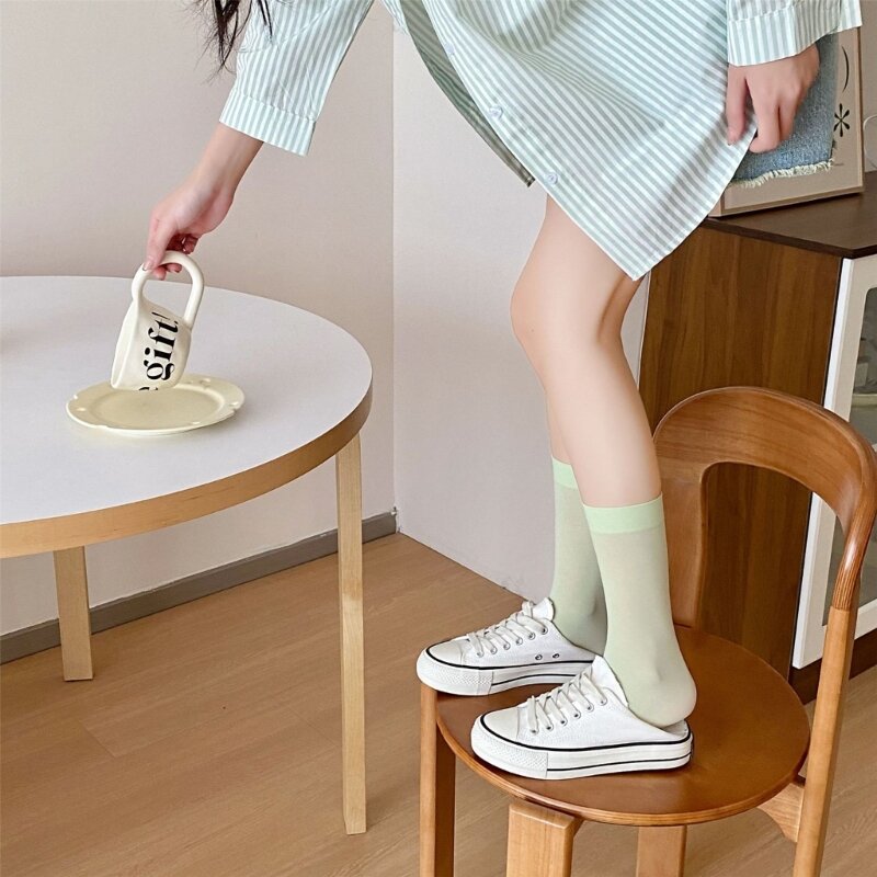 แฟชั่นฤดูร้อนBreathableผ้าไหมน้ำแข็งบางถุงเท้าผู้หญิงหวานJKสีทึบนักเรียนกลางถุงเท้า