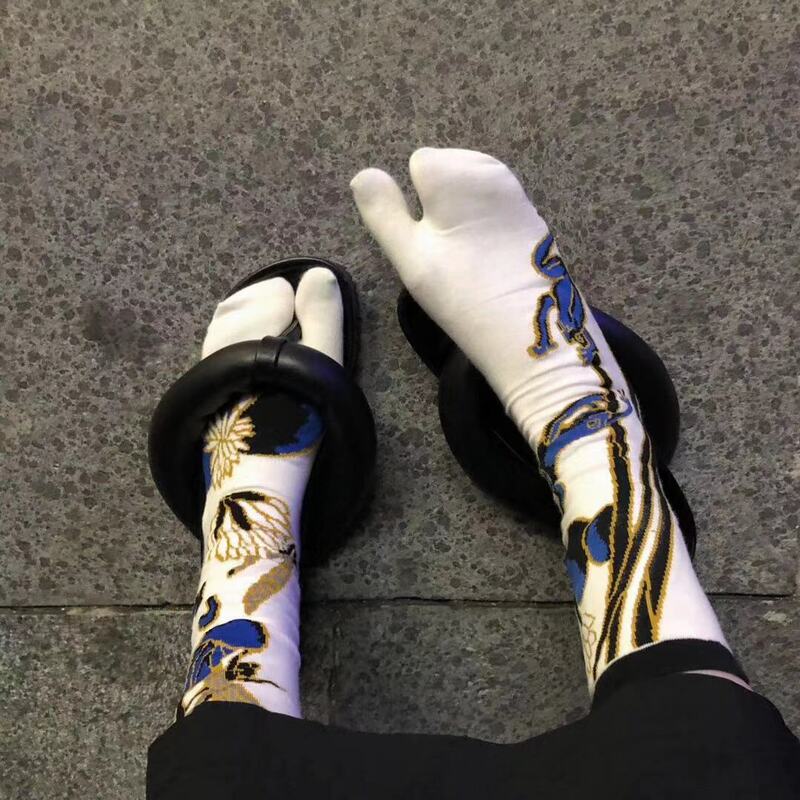 Красочные Мультяшные носки из чесаного хлопка для женщин с двумя носками виноградные волны Карп японские Забавные милые сандалии Харадзюку носки