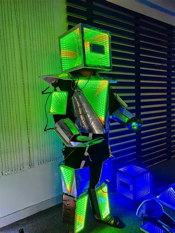 Disfraz de robot Led de Año Nuevo, traje de cantante de club, ropa ligera para espectáculo de escenario, Festival de lujo