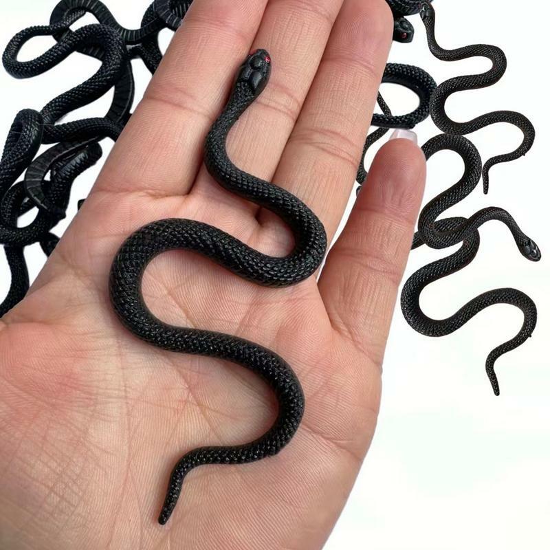Serpiente de juguete negra de goma falsa para broma, accesorios de broma divertidos para Halloween, serpientes de bosque de lluvia ligeras para jardín