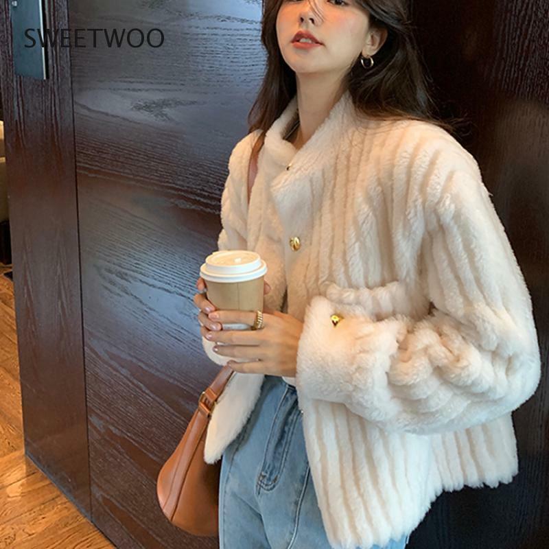 Mantel Bulu Wol Palsu Musim Dingin Wanita Jaket Geser Domba Tebal Hangat Jaket Luaran Bulu Kancing Sebaris Korea Ramping 2022