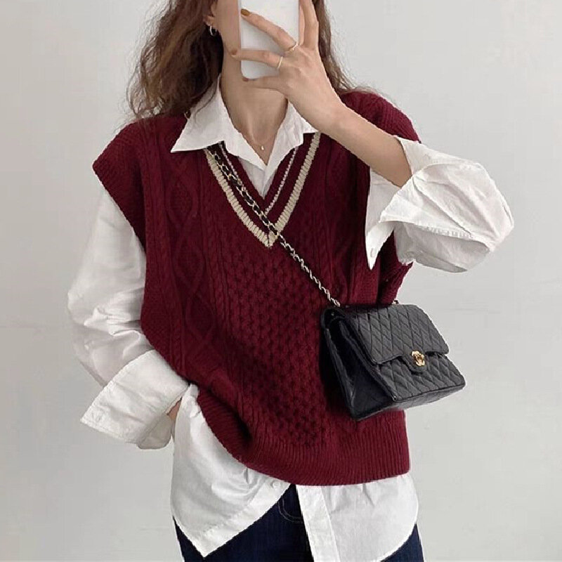 Vintage V-neck Knitted Cashmere Vest  for Women 2023 Autumn New College Style Twists Sweater Waistcoat Sleeveless  Pullover Tops