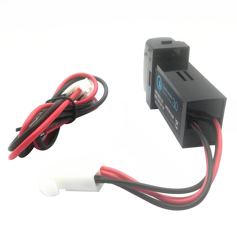 รถดัดแปลงที่ชาร์จแบตในรถ USB คู่ชาร์จเร็ว QC3.0 2.4A ที่ชาร์จแบตในรถมีไฟสีแดงและสีฟ้าสำหรับ